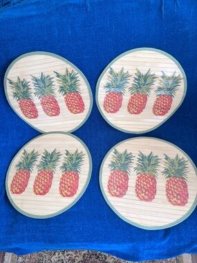 Set Of Four Like New Bamboo-Like Pineapple Placemats